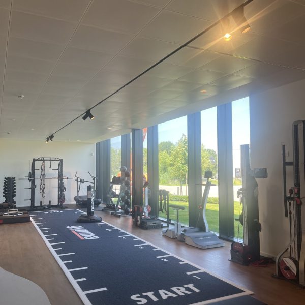 Showroom, oefenruimte bij Gymna Diepenbeek.