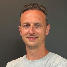 Tom   Mertens );